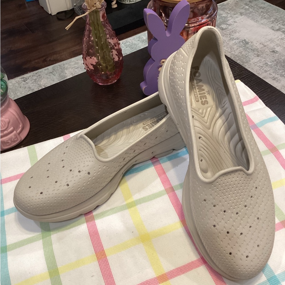 NWOT - Skechers Foamies Go Walk 5 - Cream - Perforated Comfort Flats - Sz 10! - Picture 9 of 9